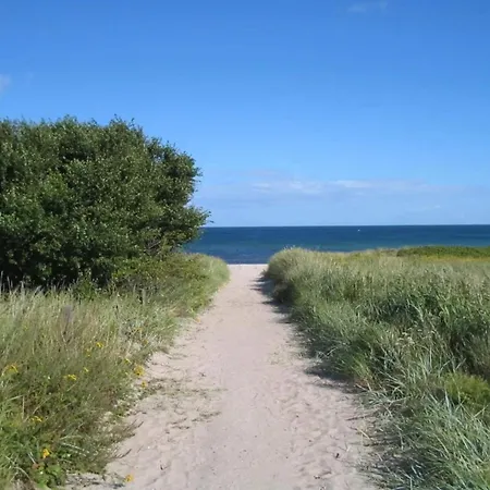 Luxury Retreat With - By Traum *